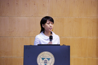 祝虹副书记主持报告 祝虹副书记主持报告